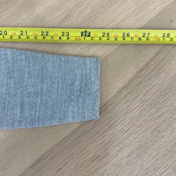 EUC French Connection V Neck Sweater - SIZE M - Picture 7 of 9